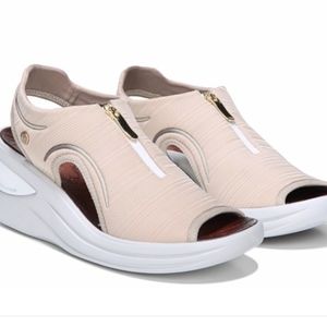 BZEES Vinny Slingback Wedge, 7M